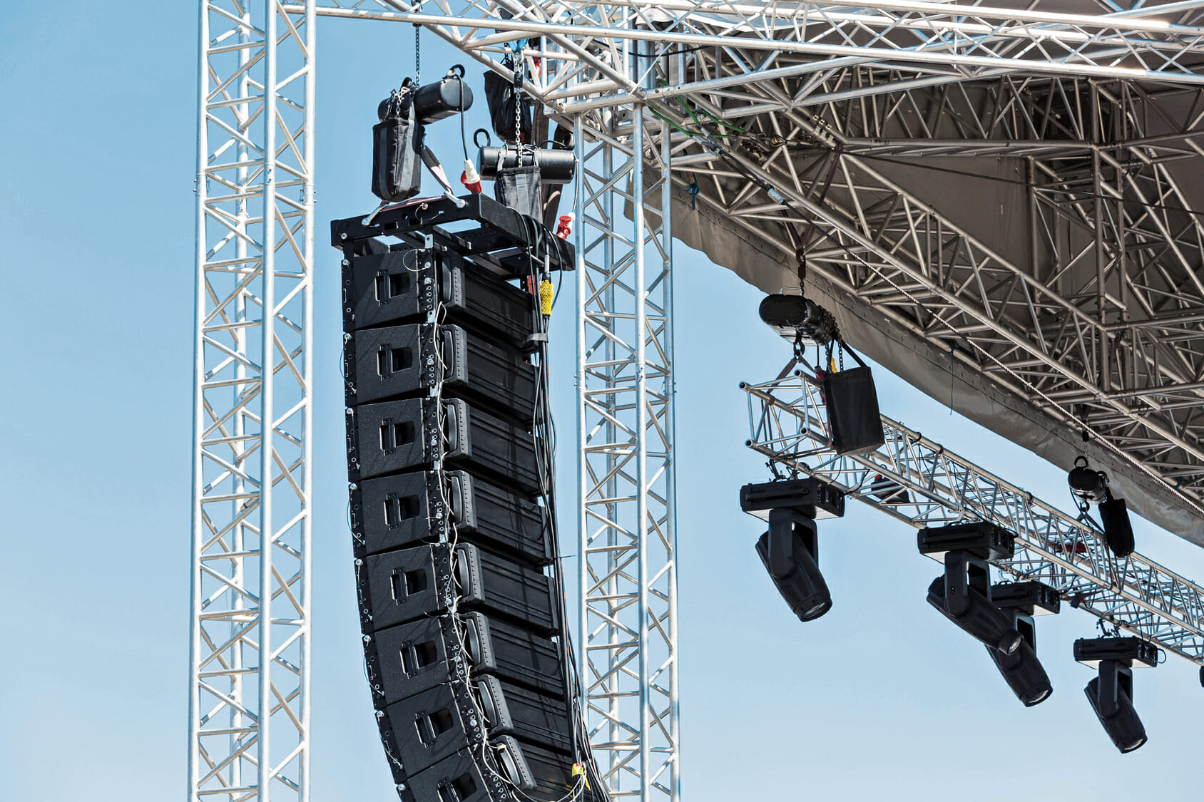 Concert lighting and sound equipment on stage - Professional Sound Systems- Majorcom Concert lighting and sound equipment on stage - Professional Sound Systems- Majorcom
